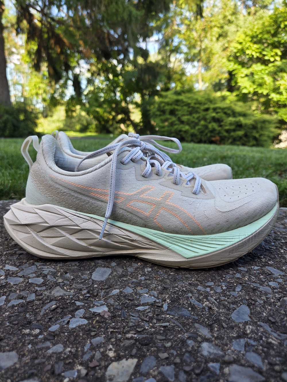 ASICS Women’s Novablast